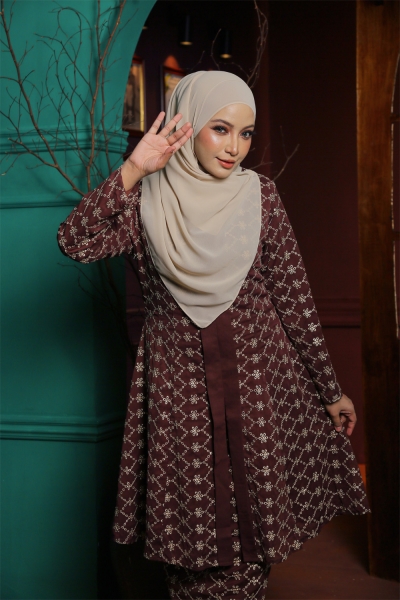 Kebaya Aurora - Rich Brown